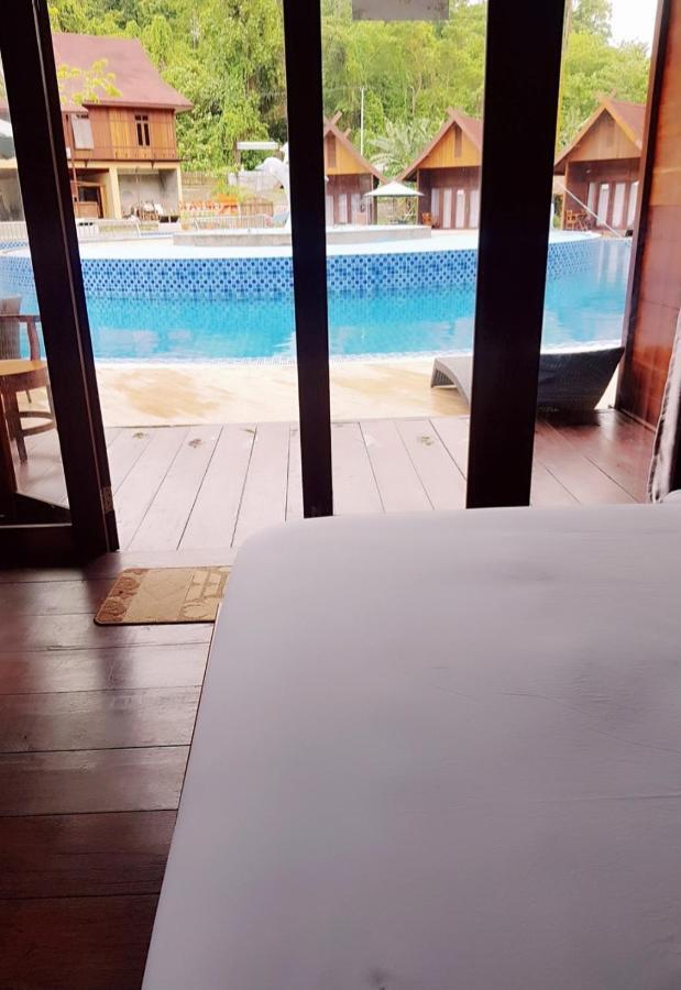 Korpak Villa & Resort Raja Ampat Saonek Exterior foto